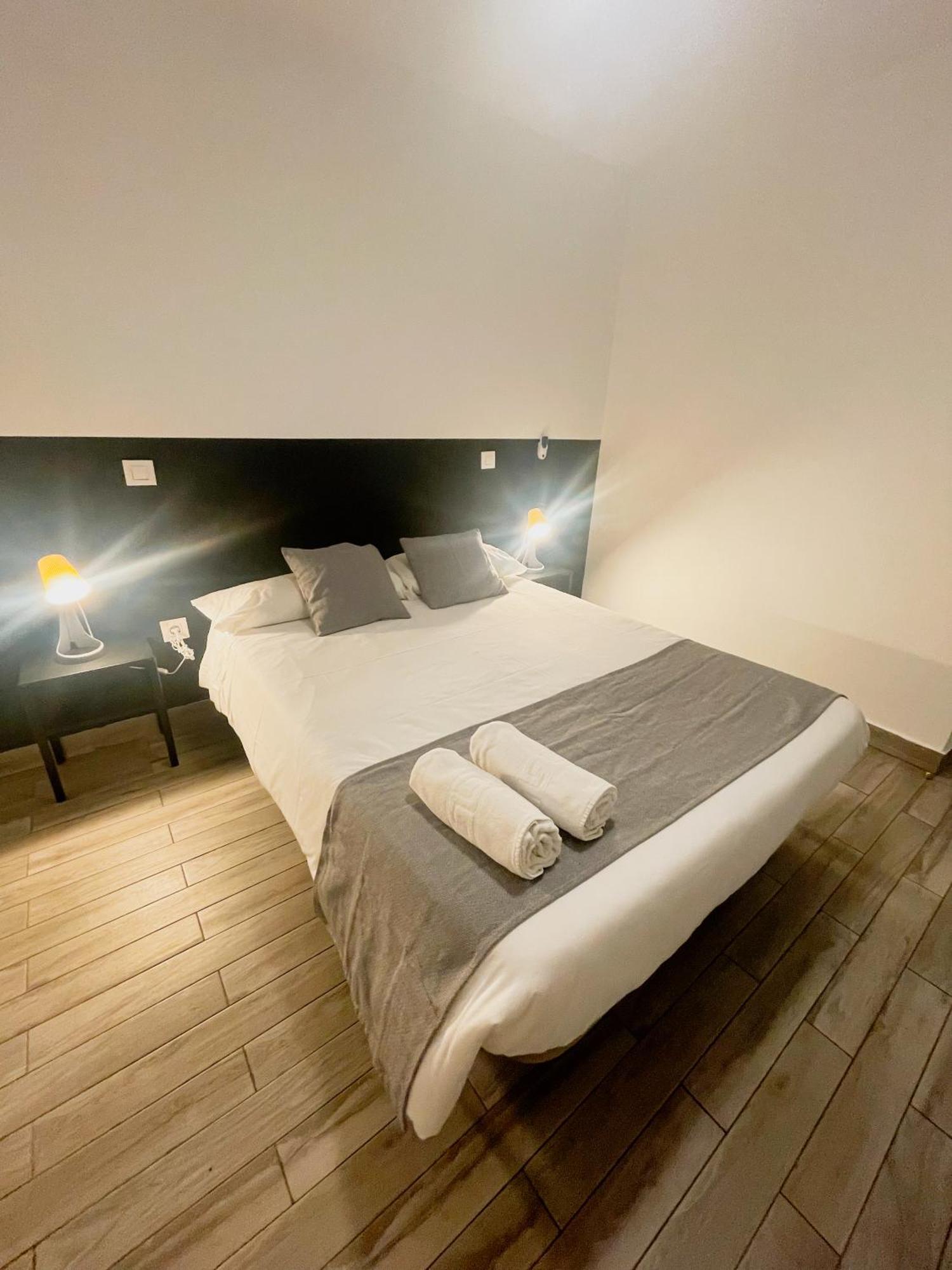 Arce Habitaciones Madrid Exteriér fotografie